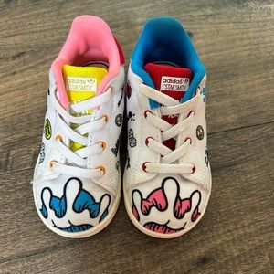 Kids. Adidas limited edition. Stan smith by Aaron Kai shoes. Size 6. TTS